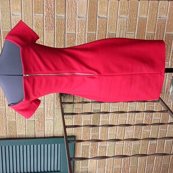 Forever 21 red bodycon off the shoulder dress, sz jr S - Picture 2 of 6